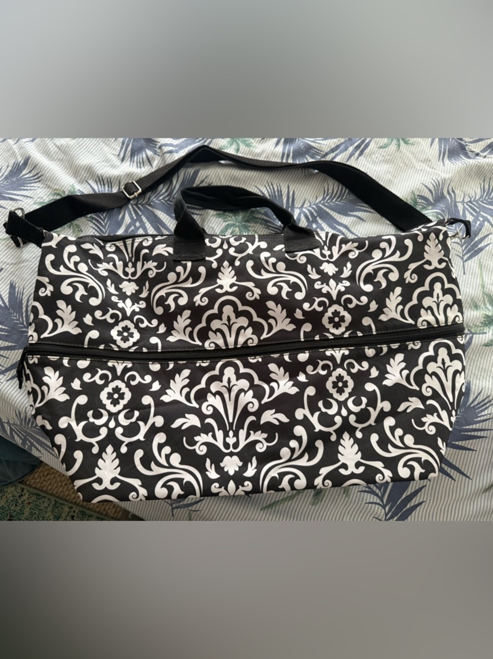 Thirty-One Retired Black & White Parisian Weekender Tote Bag-large